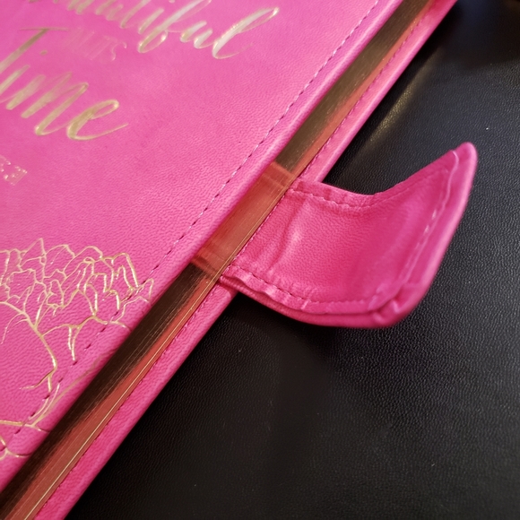 Journal pink padded Faux leatherette Cover Magneti - Picture 3 of 9